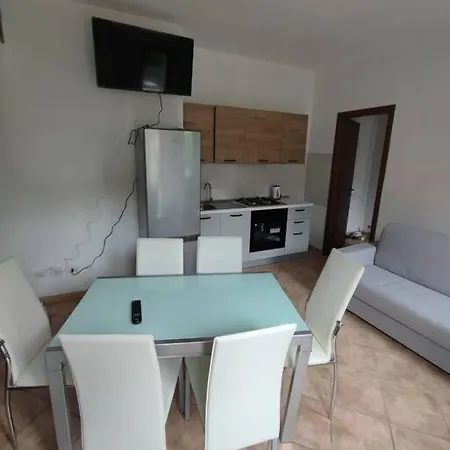 Tatil Evi Yellow House 1 Cuasso Al Monte